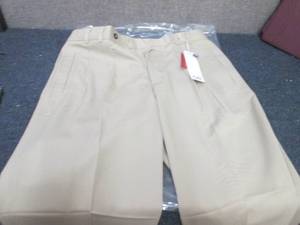 lot 229 image: Cutter & Buck MCB06393 Mens Gabardi...