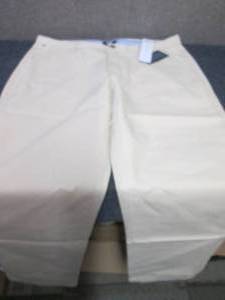 lot 246 image: 2 pr Cutter and Buck MCB00020 Mens...
