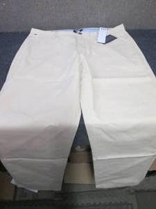 lot 247 image: 2 pr Cutter and Buck MCB00020 Mens...