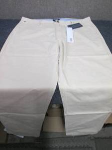 lot 251 image: 2 pr Cutter and Buck MCB00020 Mens...