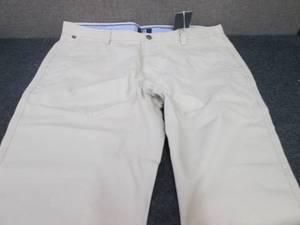 lot 255 image: 2 pr Cutter and Buck MCB00020 Mens...