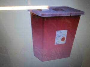 lot 335 image: 4-2pk Covidien 8980 SharpSafety Sha...