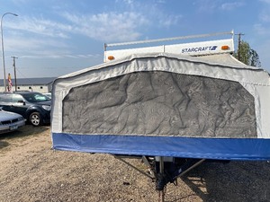 lot 3 image: 2001 Starcraft Starflyer