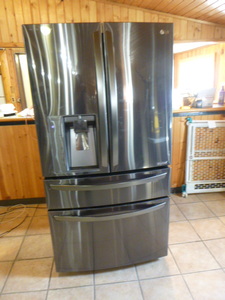 LG 4-Door RefrigeratorFreezer
