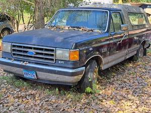 lot 402 image: Ford F150 2-Door Pickup Truck