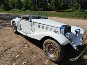 lot 400 image: Classic Roadsters Marlene 2-Door Cabriolet Convertible