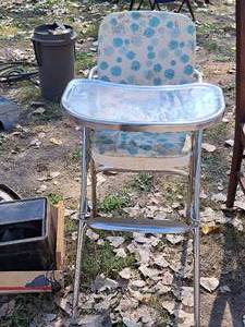 lot 415 image: High Chair