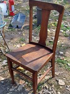 lot 414 image: Wood Dining Chair