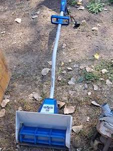lot 417 image: Snowjoe Electric Snowthrower 322