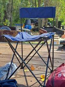 lot 426 image: Lot of (2) EZ-Fold Folding Director Chairs