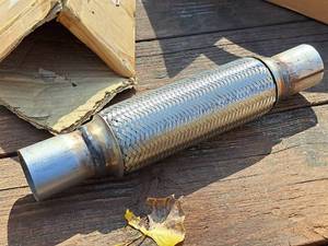 lot 444 image: 15 Exhaust Pipe