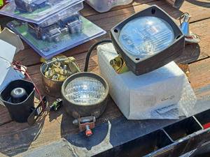 lot 445 image: Off-Road Lights and Directed Electronics 514LN Soft-Chirp Siren