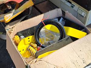 lot 453 image: Central Pneumatic Steel Hose Reel