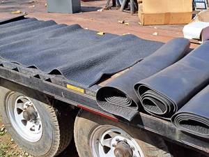 lot 462 image: Lot of (4) Rubber Floor Mats 73x36