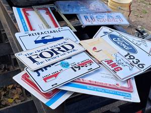 lot 464 image: Lot of (10) License Plate Covers