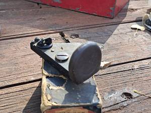 lot 477 image: Swain Nelson Co Nydar Model 47 Shotgun Sight Receiver Mount