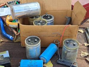 lot 478 image: Lot of  Mallory Fuses - 350VDC, 75VDC