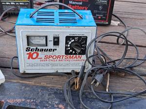 lot 536 image: Schauer Sportsman 612 Volt 10 Amp Deep Cycle Battery Charger