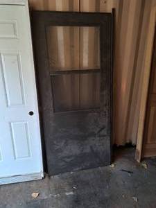 lot 552 image: Screened Storm Door 35x79