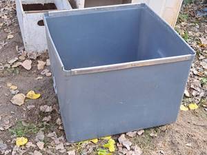 lot 543 image: Fiberglass Cover