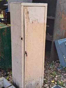 lot 544 image: Metal Storage Cabinet 1-door