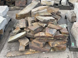 lot 2 image: Chilton Landscape Stone