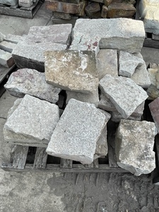 lot 13 image: Chilton Landscape Stone