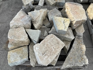 lot 15 image: Chilton Landscape Stone