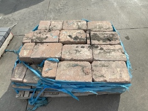 lot 27 image: Wall Blocks