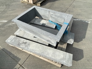 lot 41 image: Concrete Basin