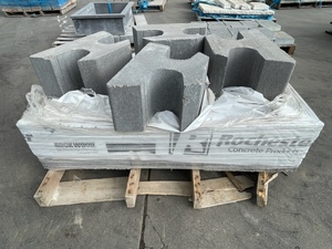 lot 47 image: Caps and Wall Blocks