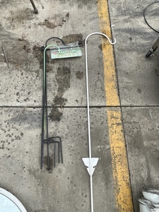 lot 67 image: Garden Flag StandsShepards Hooks