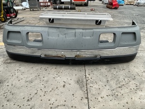 lot 87 image: 2011 Chevrolet 2500 HD Bumper