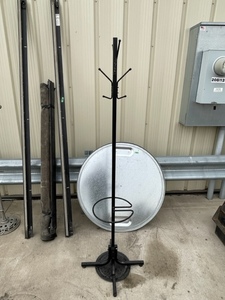 lot 89 image: Coat Rack