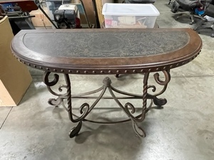 lot 91 image: Hall Entry Table