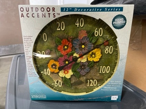 lot 119 image: Outdoor Decorative Thermometer