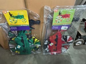 lot 123 image: Wind Garden Tractor Farm Spinners