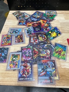 lot 5 image: DC Comics Collector Cards