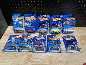 lot 7 image: Hot Wheels