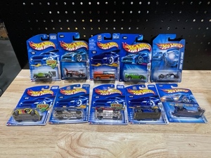 lot 10 image: Hot Wheels