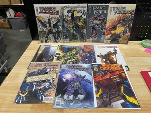 lot 19 image: Trans Formers Comic Books