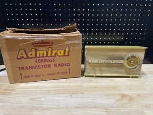 lot 52 image: Vintage Admiral Cordless Transistor Radio in Box