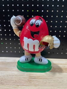 lot 61 image: M&Ms Football Player