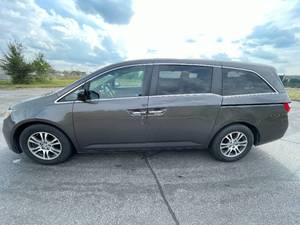 lot 14B image: 2011 Honda Odyssey EX
