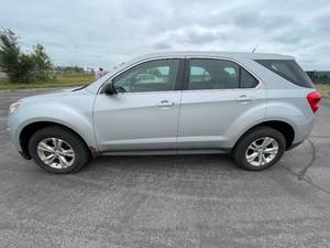lot 8A image: 2011 Chevrolet Equinox LS - 2 OWNERS - AWD - 88,001 MILES