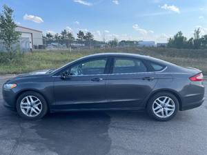 lot 14 image: 2015 Ford Fusion SE