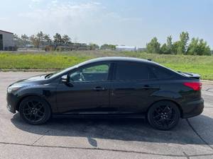 lot 10C image: 2015 Ford Focus SE