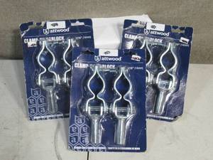 lot 142 image: Set of 3 attwood 9145-6 Clamp-On Oarlock-916