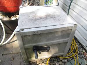 lot 175 image: Hose reel with hose