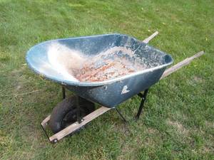 lot 226 image: Metal and wood framed large bucket wheelbarrow